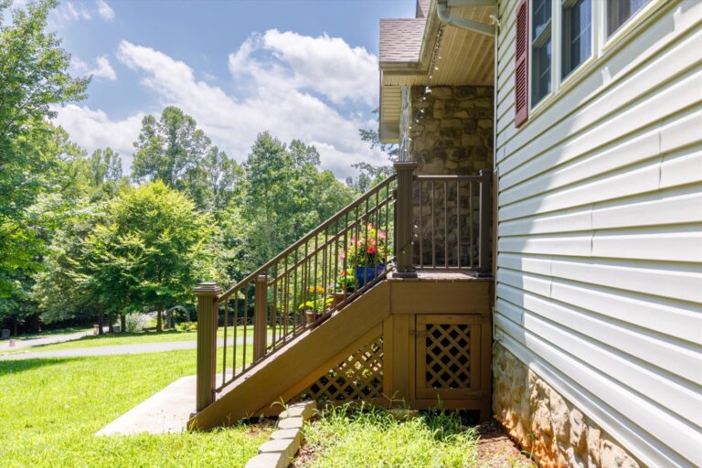 deck construction in Goodview VA near Roanoke - Steps